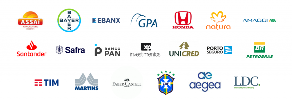 banner branco com as logomarcas dos clientes dot, assaí, bayer, ebanx, gpa, honda, natura, amaggi, santander, safra, banco pan, xp investimentos, unicred, porto seguro, petrobras, tim, martins, faber-castell, cbf, aegea, ldc